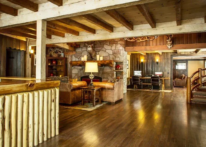 Hole Lodge